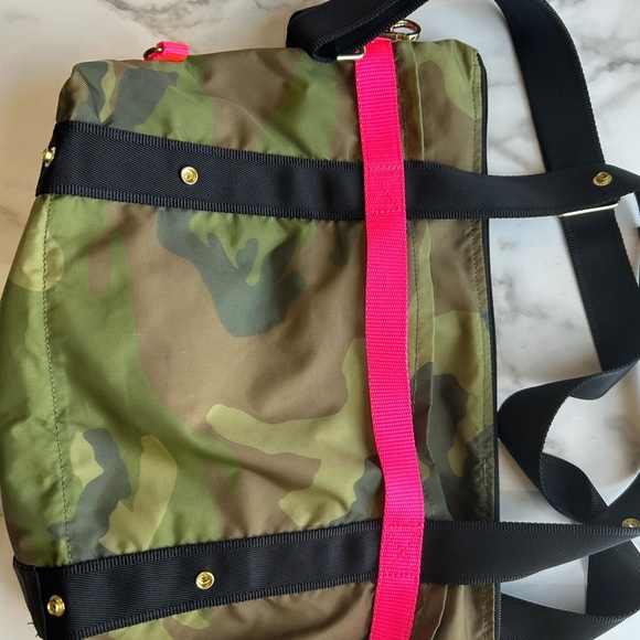 Andi Anthropologie Camouflage and Pink Bag - Picture 5 of 9